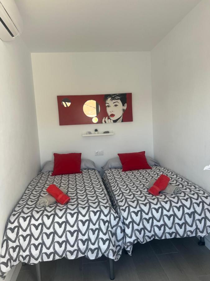Casa Carmen Atico Primera Linea De Playa Малага Екстериор снимка
