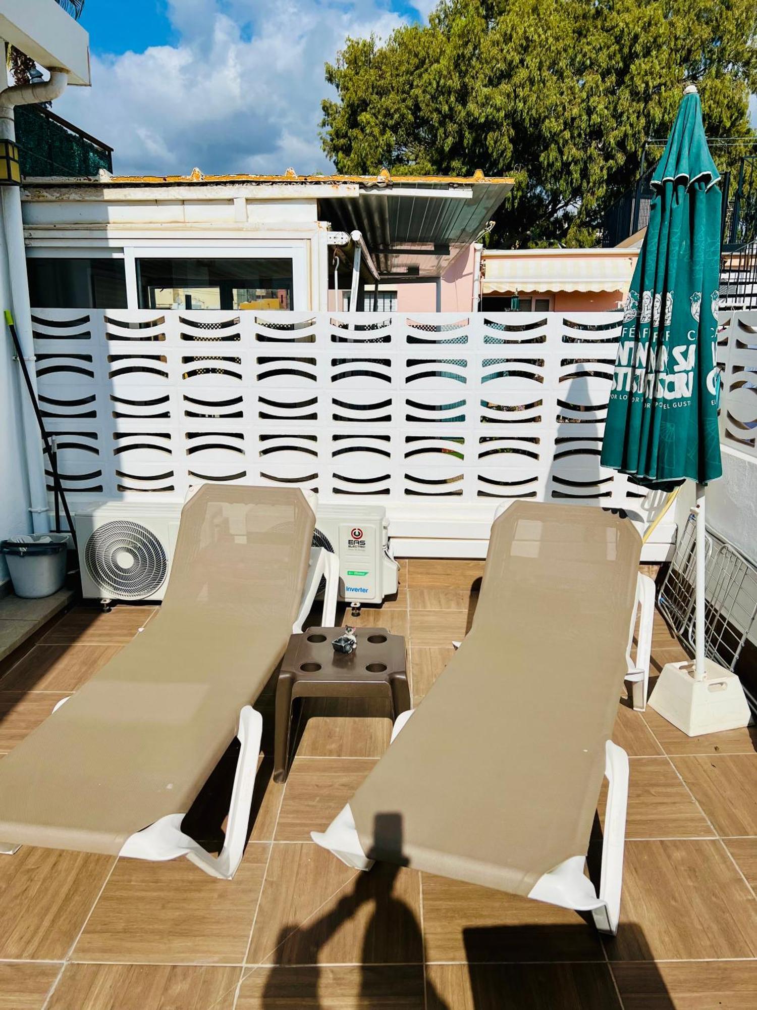 Casa Carmen Atico Primera Linea De Playa Малага Екстериор снимка
